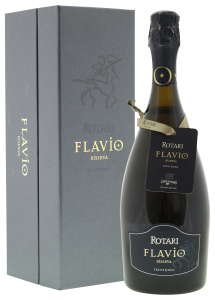 0036586_rotari-flavio-riserva-in-geschenkverpakking_d31028c9-1605-45be-9742-9d3532fb1bf4.png